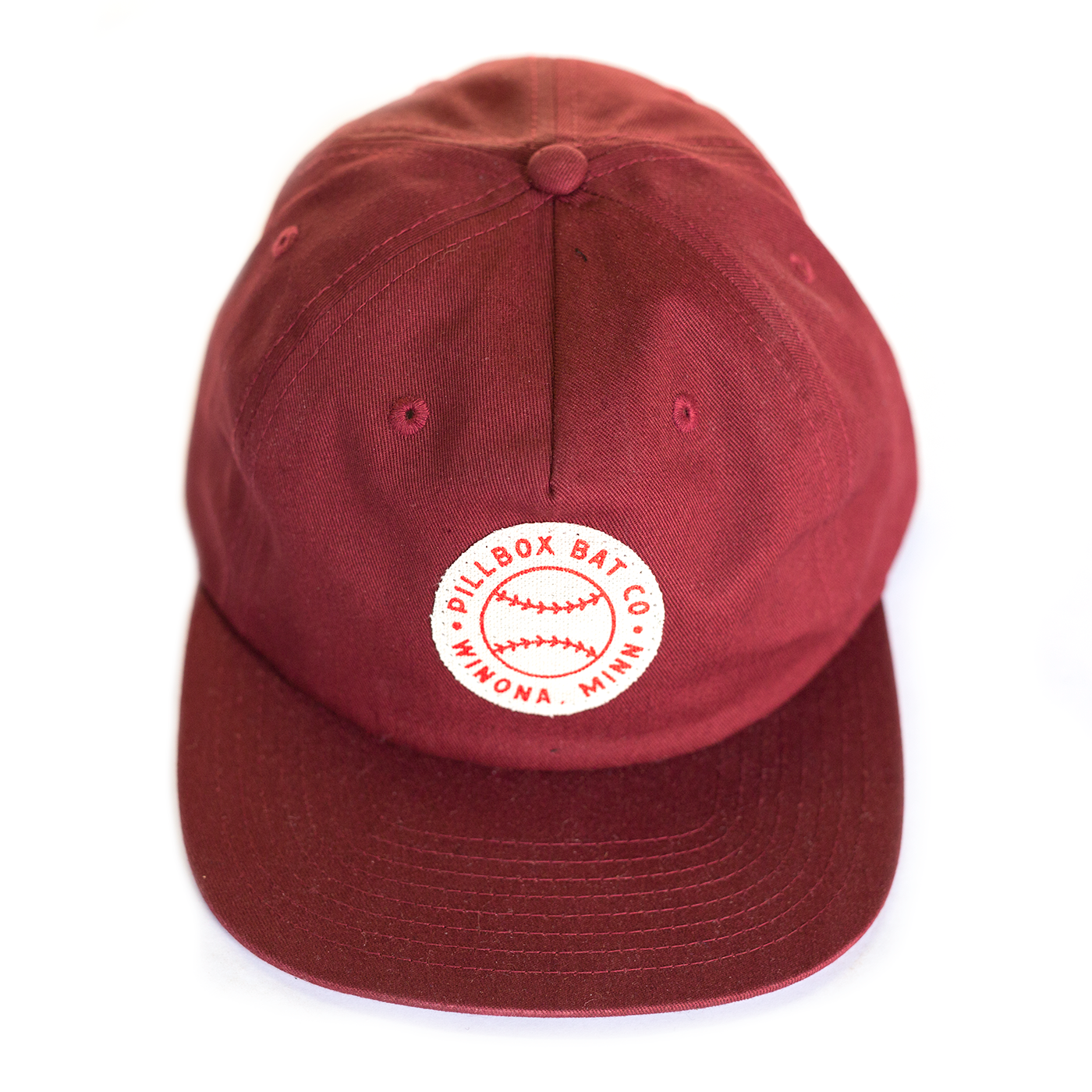 Pillbox Bat Co., Chapeau Pinchfront Pillbox Circle Logo - Rouge