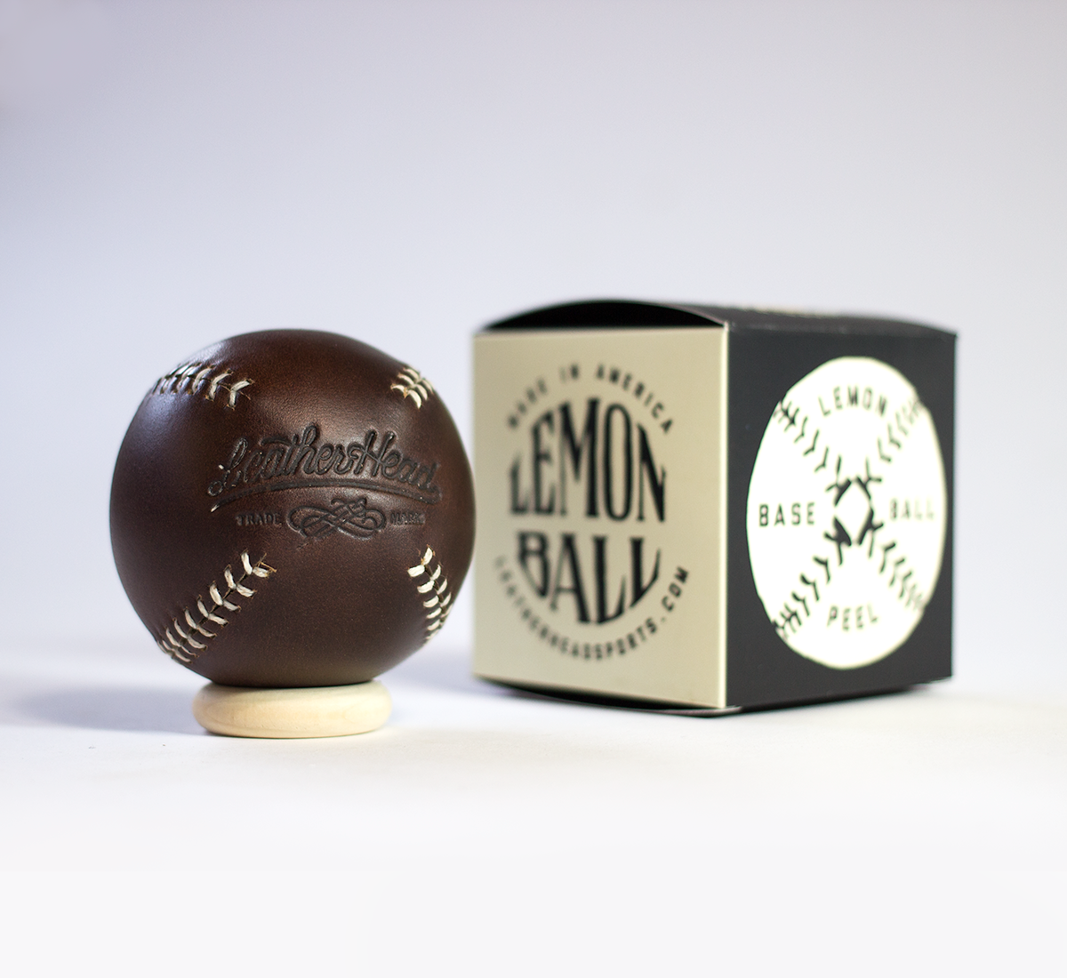 BASEBALL, LEMON BALL™ Baseball - Horween marron (coutures blanches)