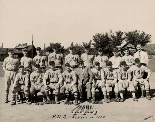 Pillbox Bat Co., PNA - Alliance nationale polonaise