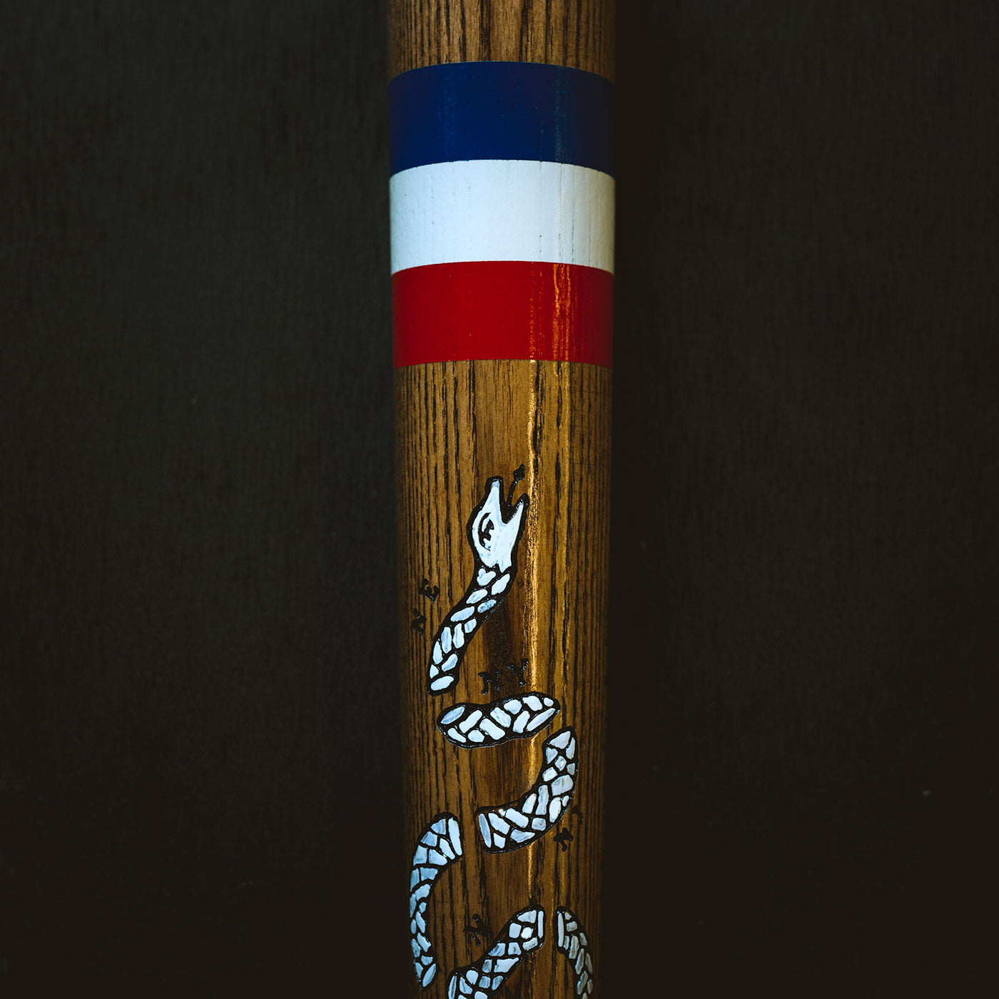 Pillbox Bat Co., "Rejoindre ou mourir" - Rouge, blanc et bleu