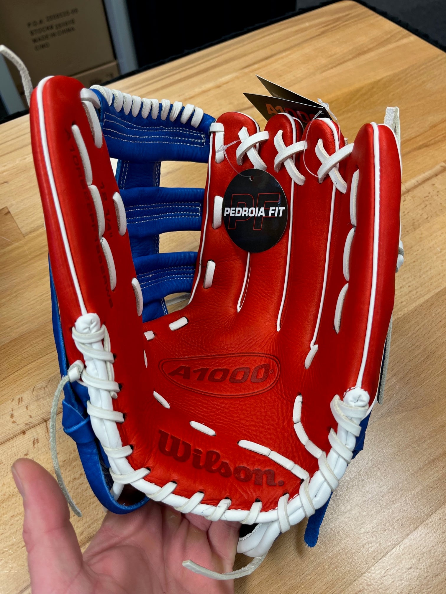 Wilson, Wilson 2022 A1000 PF1892 RWB 12.25" GLOVE : WBW1008401225